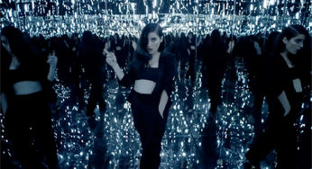 Banks estrena el video para"Drowning"
