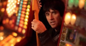 Johnny Marr va al casino en su nuevo video:"Easy Money"