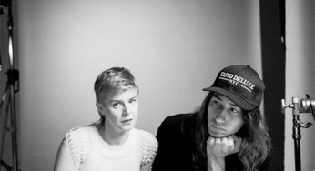 Kindness estrena video para"Who Do You Love?", su tema con Robyn
