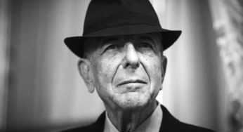 Leonard Cohen publica tres discos en nueve meses