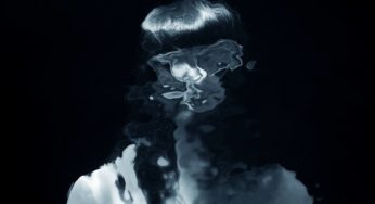 Mariana Päraway con video acuático para"Hilaria"