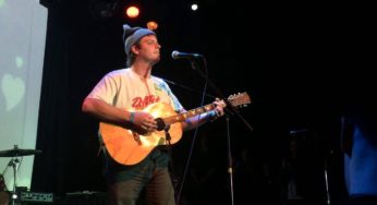 Mac DeMarco versiona a Billy Joel:"Just the Way You Are"