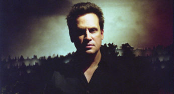 Sun Kil Moon publicó un nuevo disco: Common As Light and Love Are Red Valleys of Blood