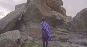 Hipnótica nos lleva a las sierras de Córdoba en el video de"Fluir"