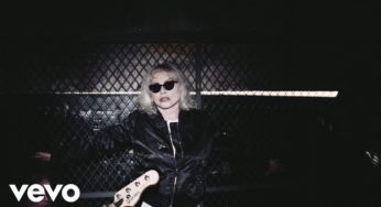 Blondie pasea por Manhattan en su nuevo video:"Long Time"
