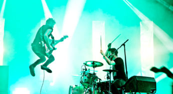 Japandroids versiona a The Tragically Hip:"Nautical Disaster"