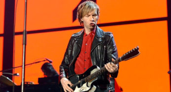 Escuchá lo nuevo de Beck:" Dear Life"