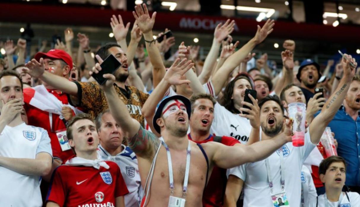 Hinchas ingleses cantaron &quot;Don&#39;t Look Back in Anger&quot; de Oasis en su derrota  frente a Croacia