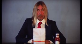 Iggy Pop recrea el corto de la hamburguesa de Andy Warhol en el nuevo video de Death Valley Girls