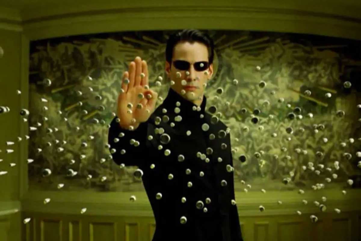 Keanu Reeves en Matrix, una de las 10 mejores películas de acción según IMDb