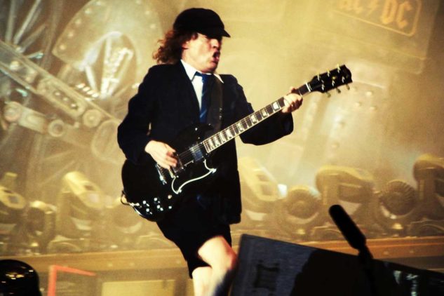 Angus Young de AC/DC