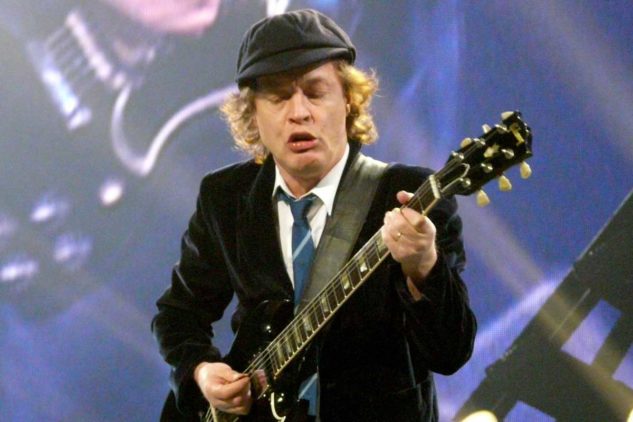 Angus Young de AC/DC