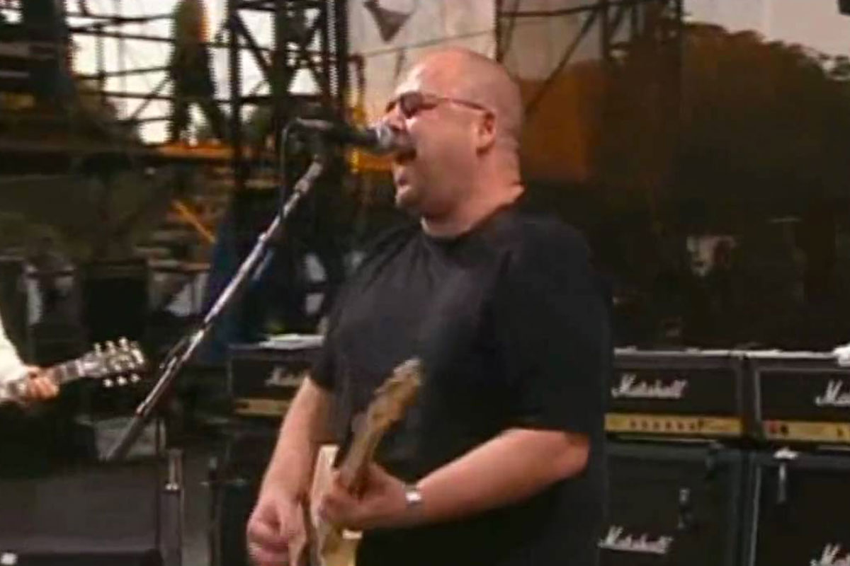 Pixies en su gira de 2004