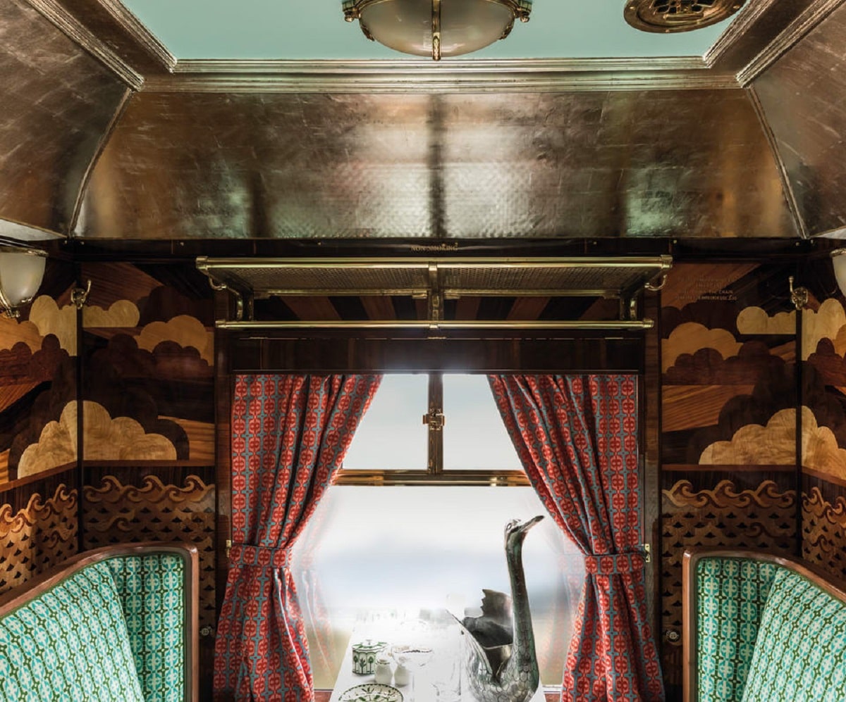 Wes Anderson diseña el vagón de un lujoso tren británico.
