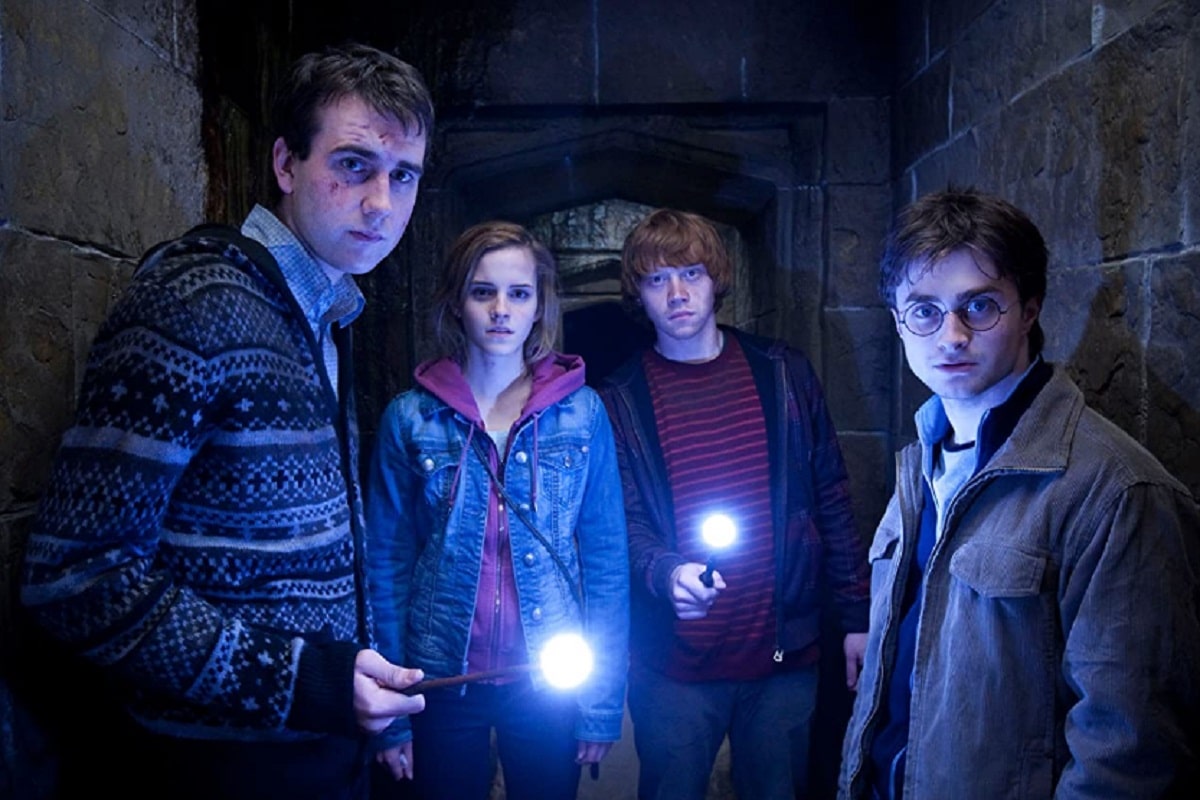 Matthew Lewis, Emma Watson, Rupert Grint y Daniel Radcliffe en Harry Potter and the Deathly Hallows: Part 2 (2011)
