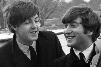 Paul McCartney revela que aún se emociona al escuchar la canción que le compuso a John Lennon