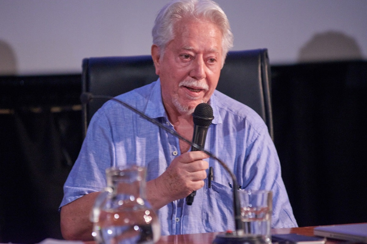 Luis Puenzo fue despedido del INCAA.