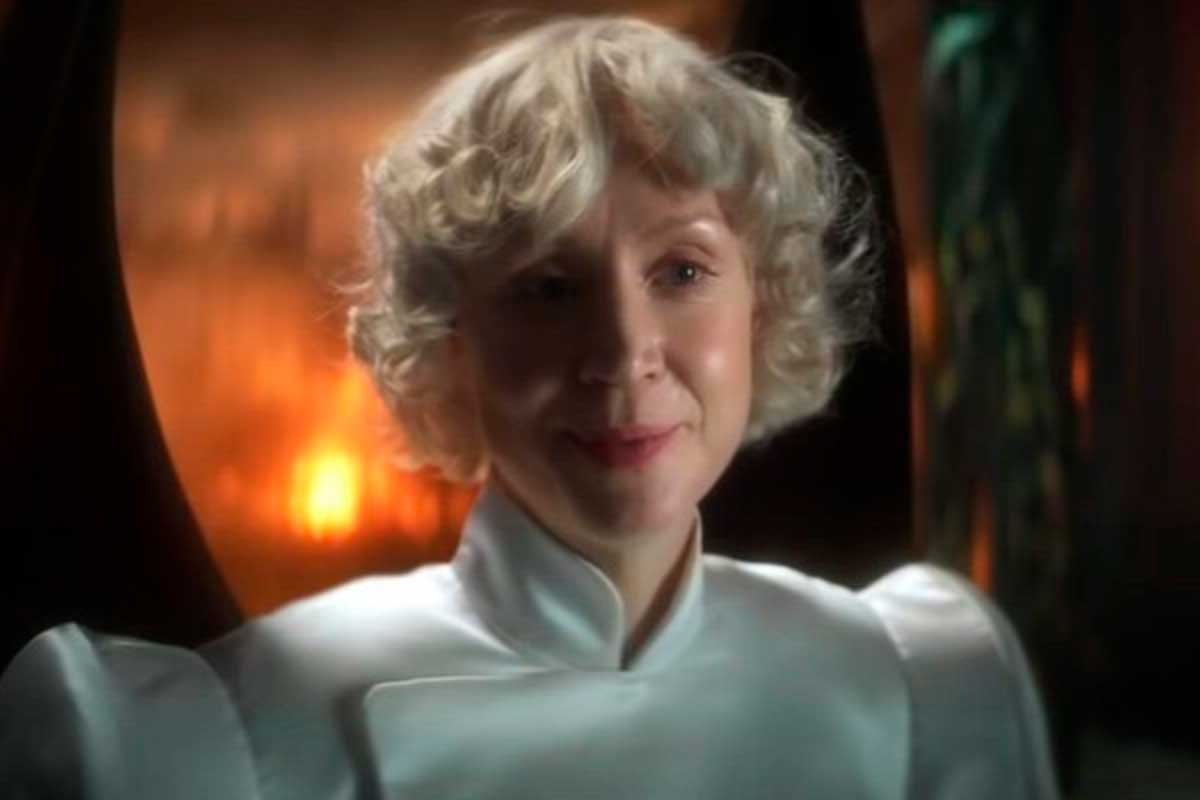 Gwendoline Christie como Lucifer