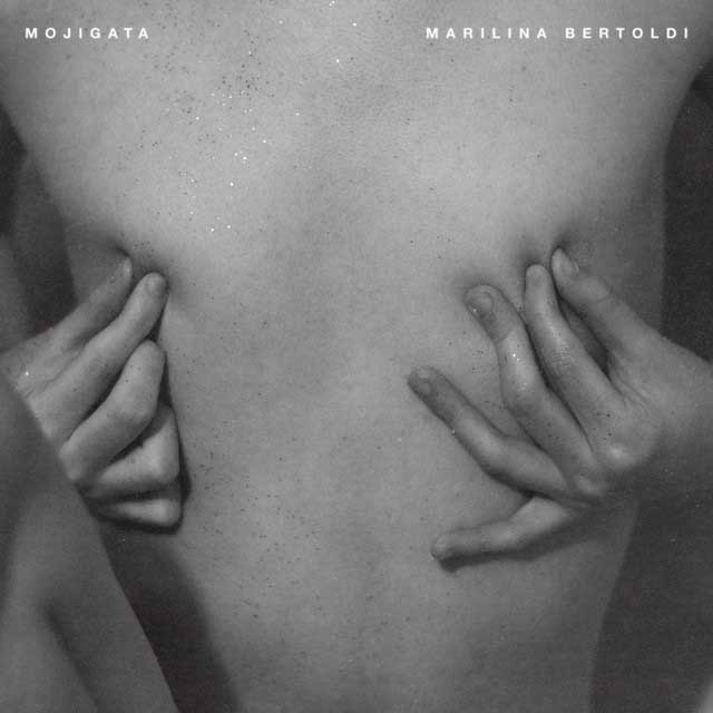 Tapa de Mojigata, disco de Marilina Bertoldi