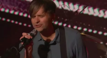 Death Cab for Cutie interpreta"Asphalt Meadows" en el programa de Jimmy Kimmel