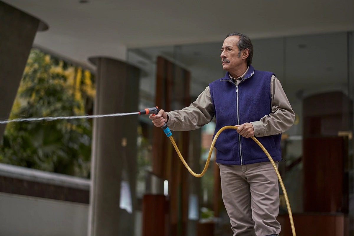 Trabajadores encargados de edificio estallaron de furia contra la serie de Guillermo Francella: "No nos representa en lo más mínimo su violenta corrupción"