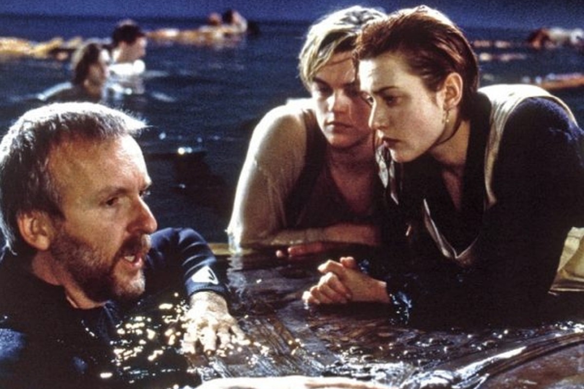 James Cameron, Kate Winslet y Leonardo DiCaprio en el set de Titanic.