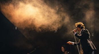 Arctic Monkeys: Matt Helders habla sobre una posible canción para James Bond