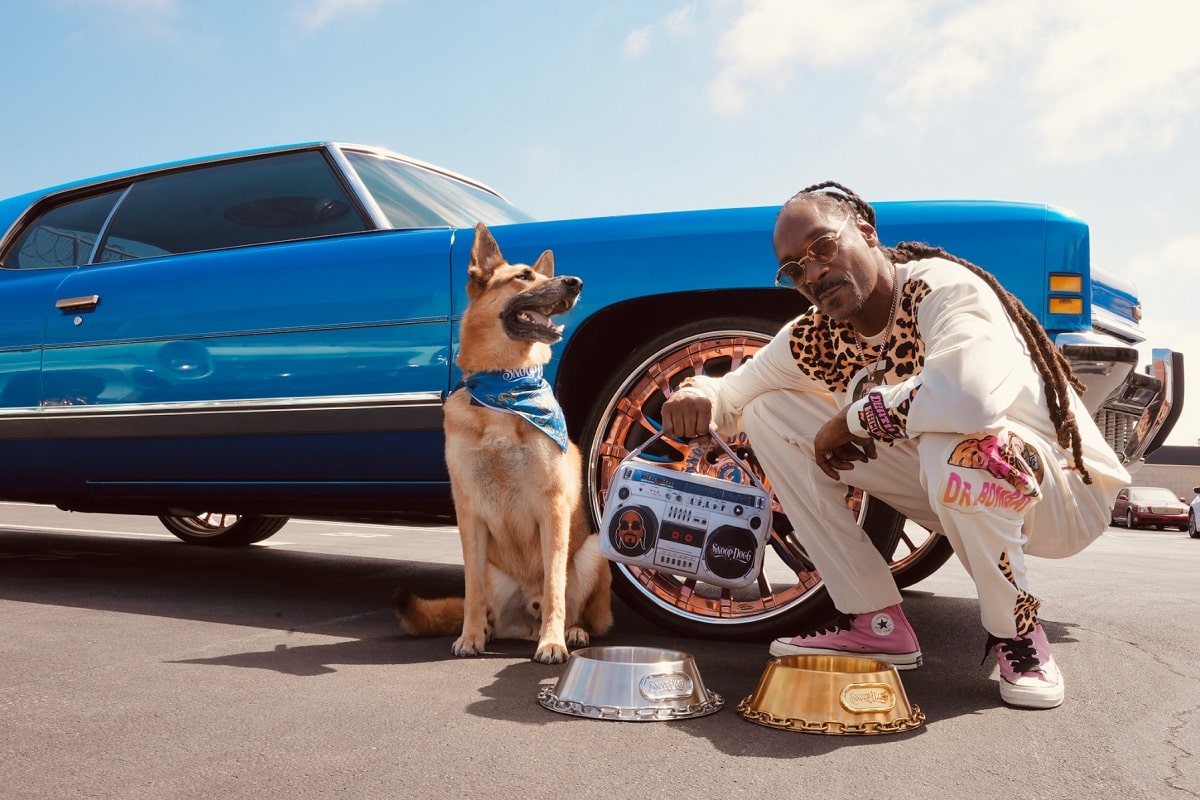 Snoop Dogg lanza una línea de ropa para perros.