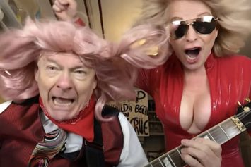 Robert Fripp de King Crimson y Toyah versionan “Shout at the Devil ...