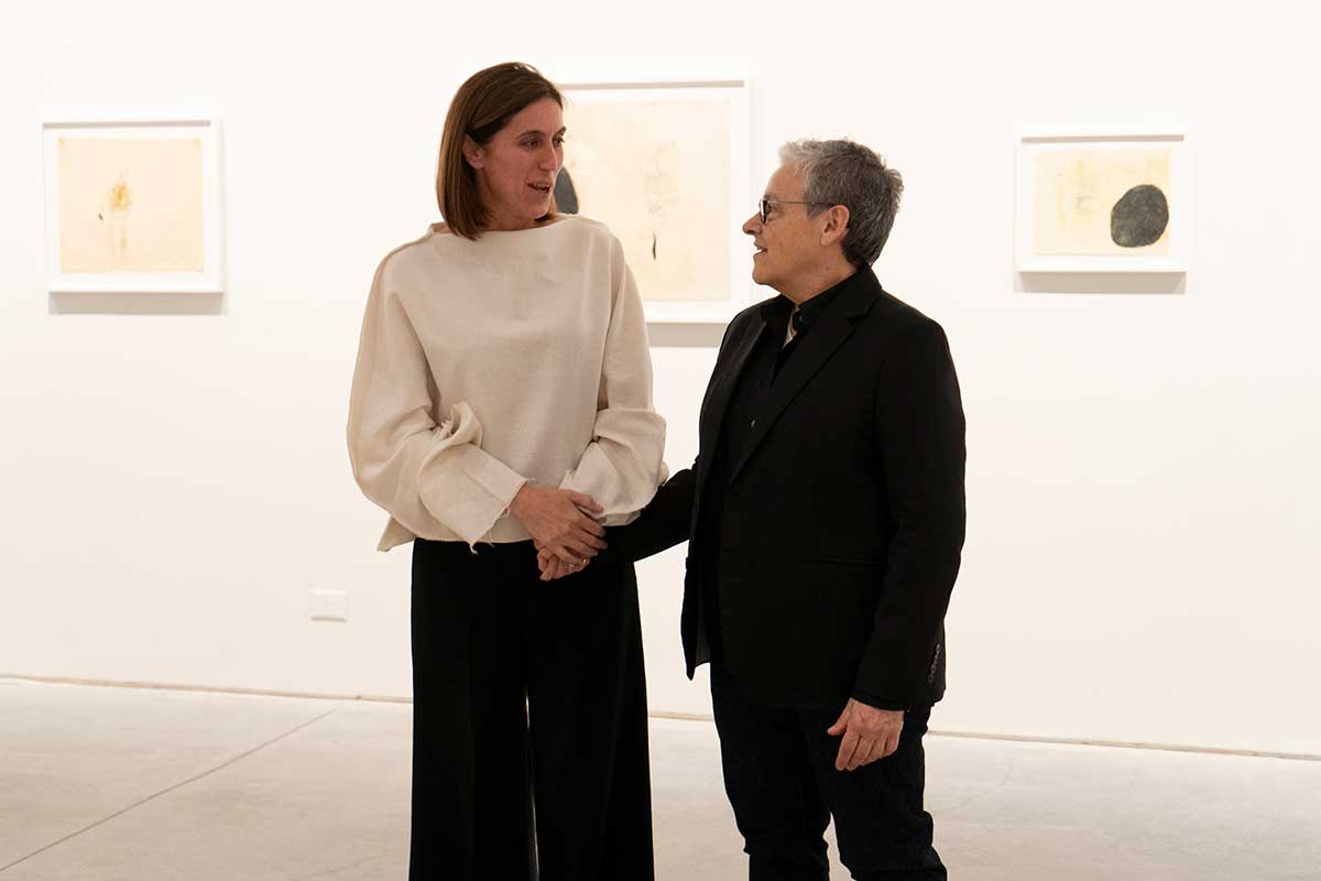 Victoria Noorthoorn y Linda Matalon en la apertura de la muestra Marcas imborrables del Museo de Arte Moderno de Buenos Aires