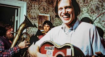 Neutral Milk Hotel y los 25 años de <i>In the Aeroplane Over the Sea</i>, el mayor disco de culto del rock alternativo