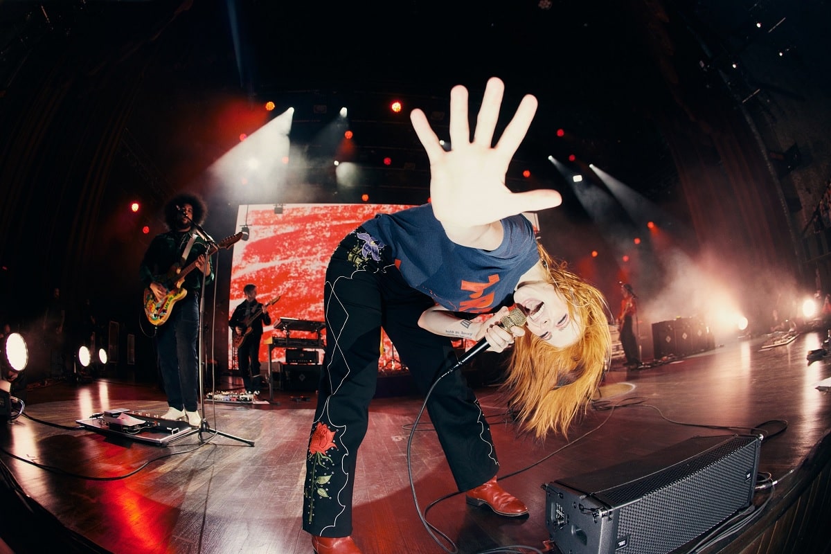 Paramore Estrena En Vivo Un Adelanto De Su Nuevo Disco Running Out Of Time