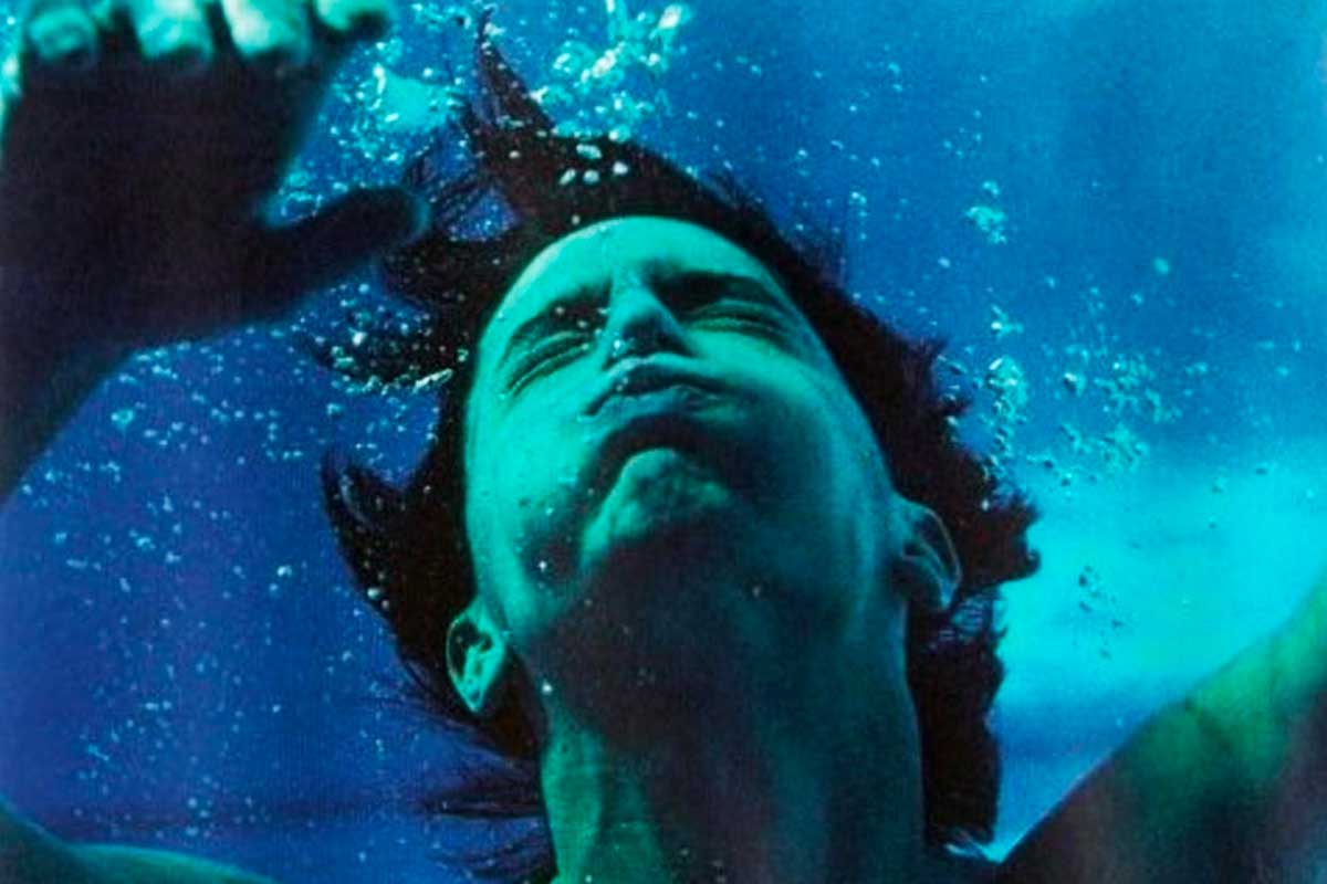 Nicolás Mateo en Nadar solo, película de Ezequiel Acuña