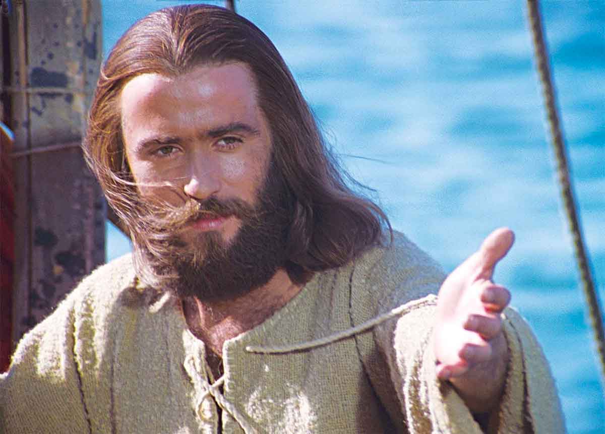 Brian Deacon como Jesús en la película Jesús