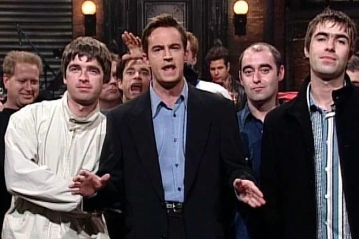 Matthew Perry y Oasis en SNL