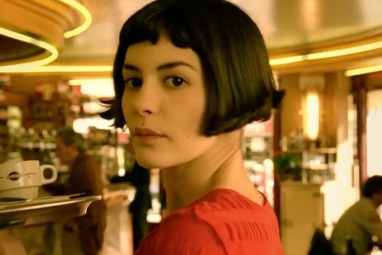 Audrey Tautou mirando a cámara en Amélie