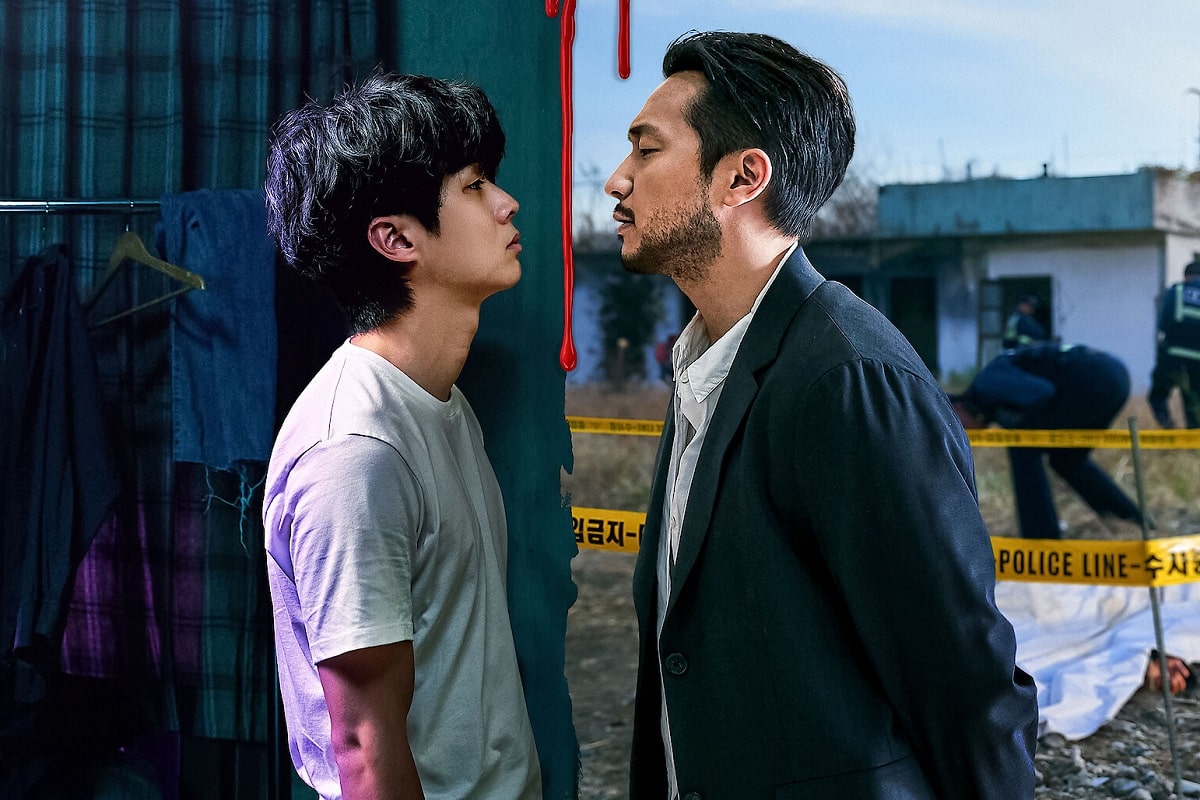 Choi Woo-shik y Son Suk-ku enfrentados en el póster de La paradoja del asesino