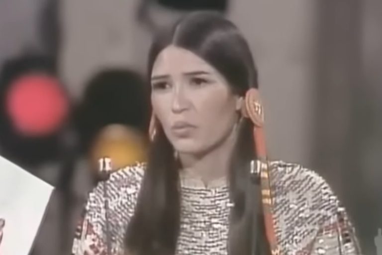 Sacheen Littlefeather en los premios Oscar