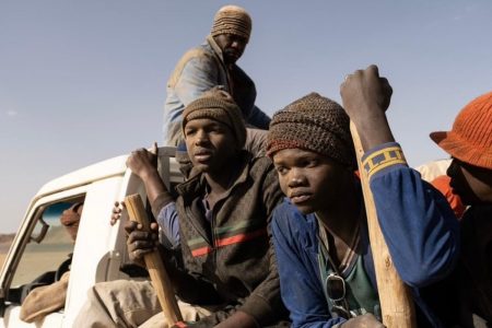 Los actores de esta película nominada al Oscar no supieron el final hasta que lo filmaron Seydou Sarr y Moustapha Fall en Yo capitán (2023)