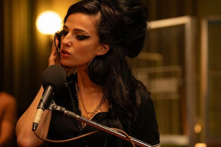 Marisa Abela en Back to Black