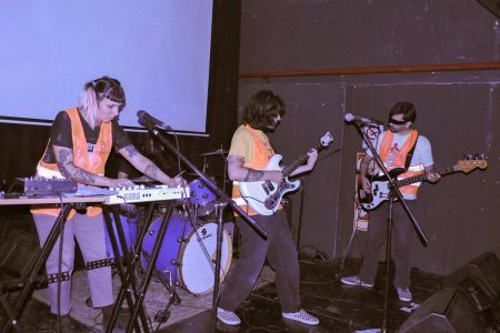 WWW: Neopunk para postadolescentes perdidos en internet WWW.