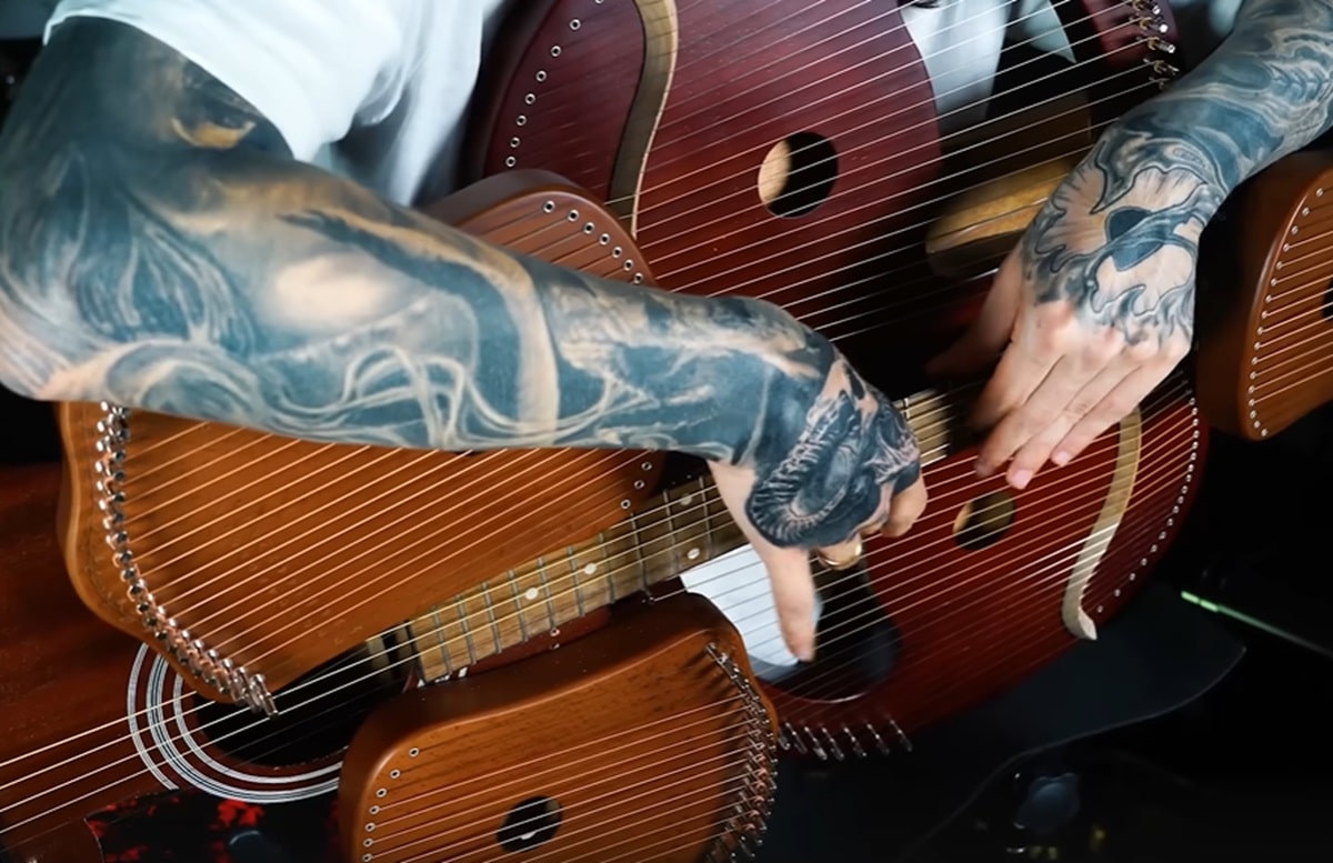 guitarra de 109 cuerdas