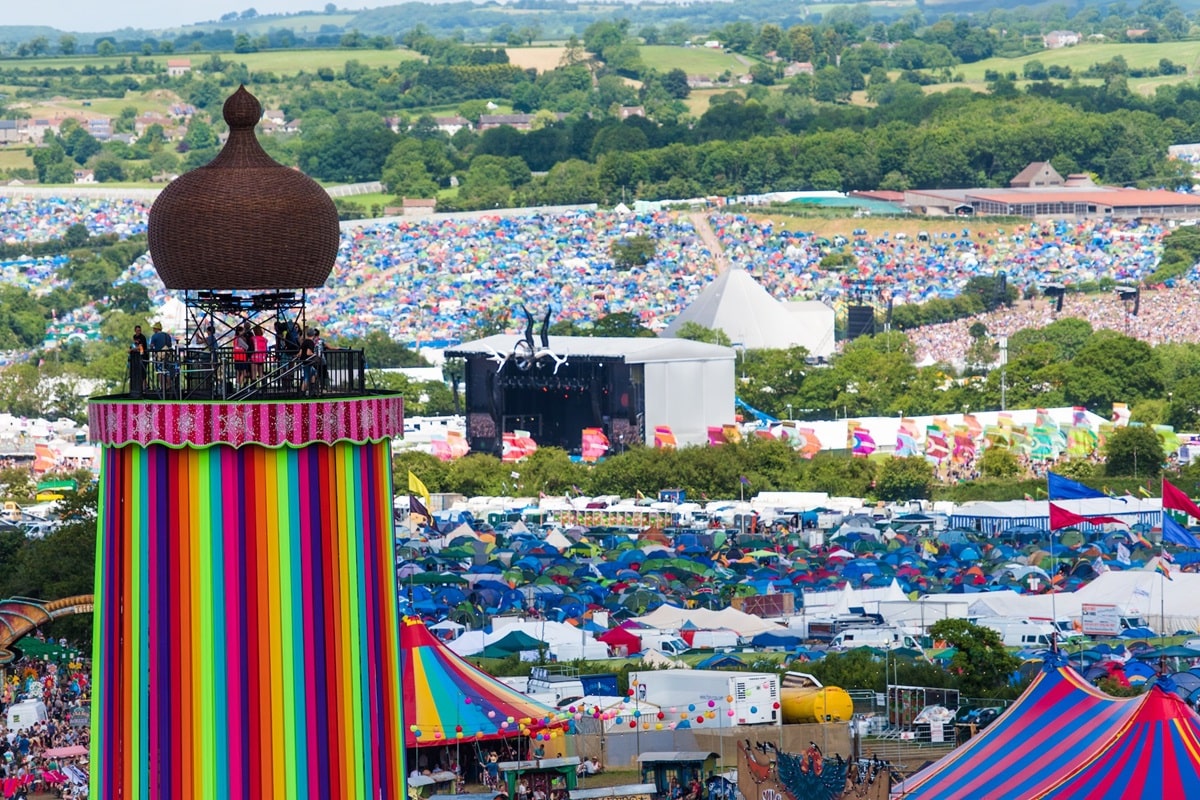 Quién fue el primer headliner del festival Glastonbury