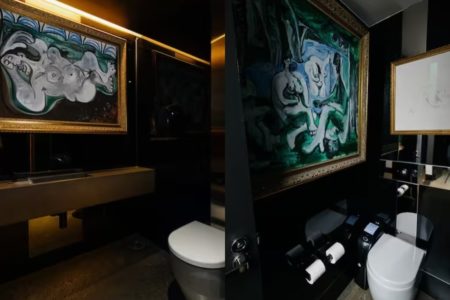 Cuadros de Picasso en un baño de mujeres.