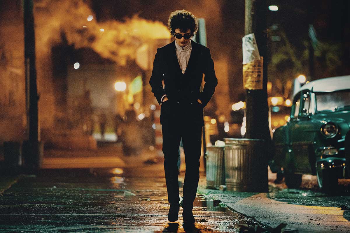 Timothée Chalamet como Bob Dylan en A Complete Unknown