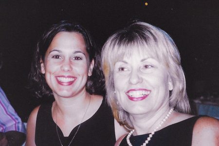 Netflix estrenó serie sobre Laci Peterson: El caso real que conmocionó a todos Laci Peterson y Sharon Rocha