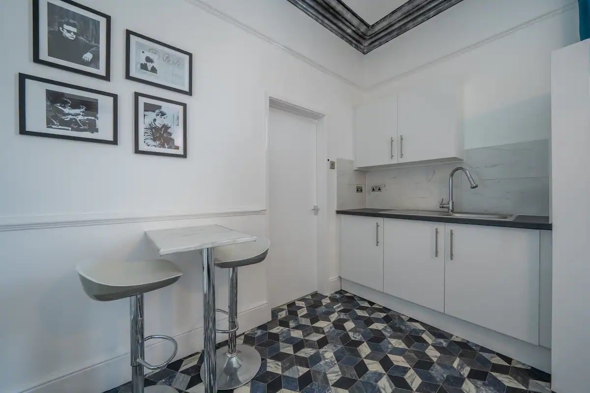 Casbah Coffee Club - Suite Sutcliffe