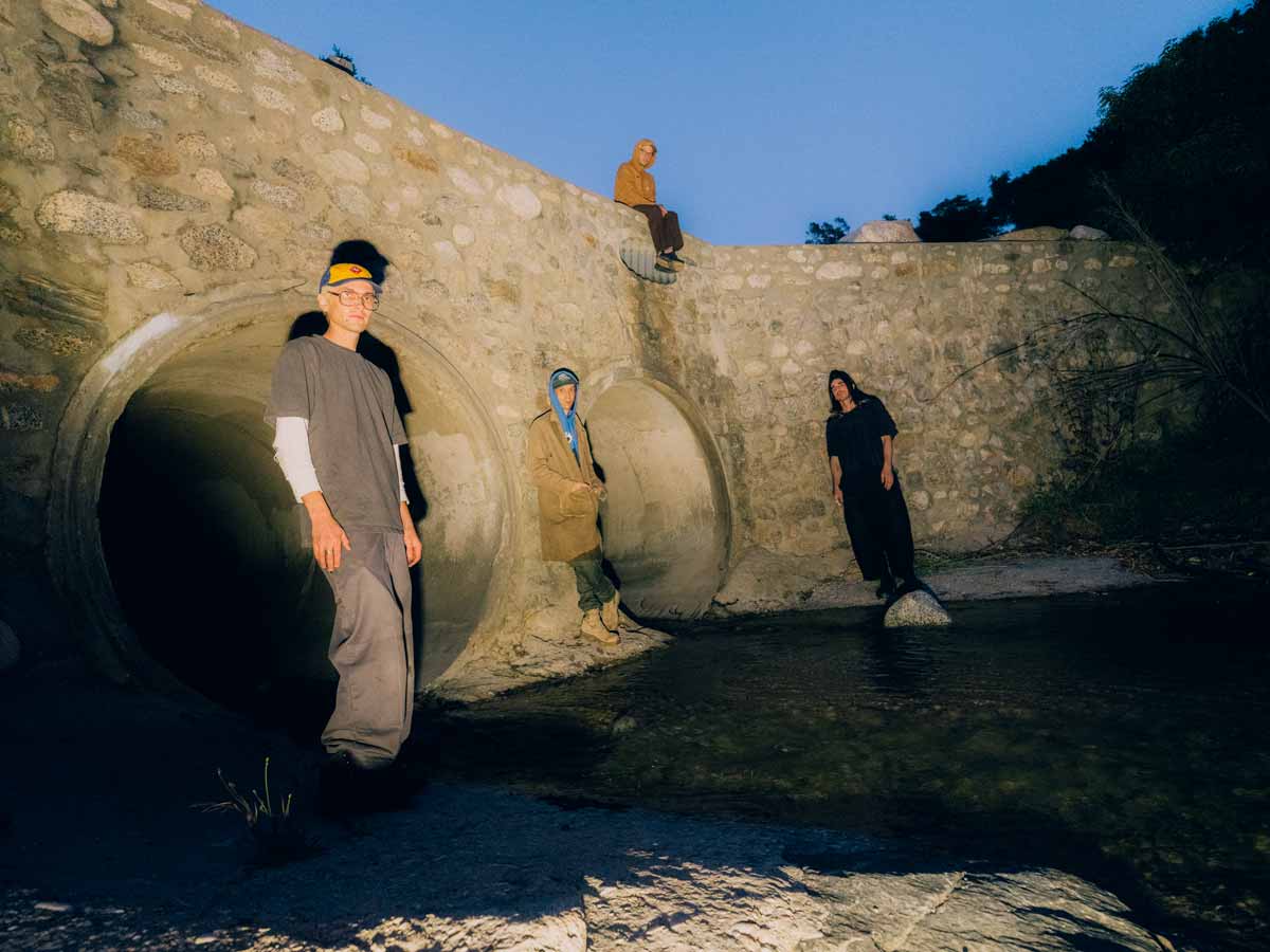 DIIV.