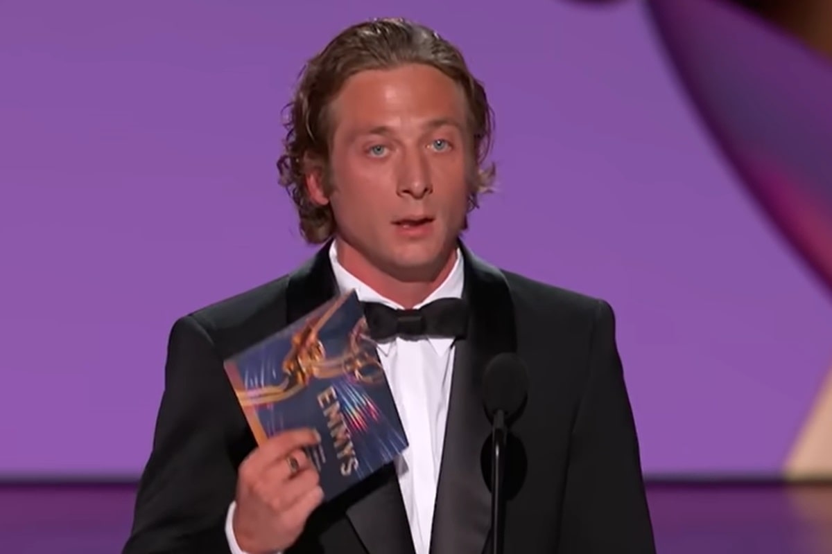 Jeremy Allen White en los Emmy 2024