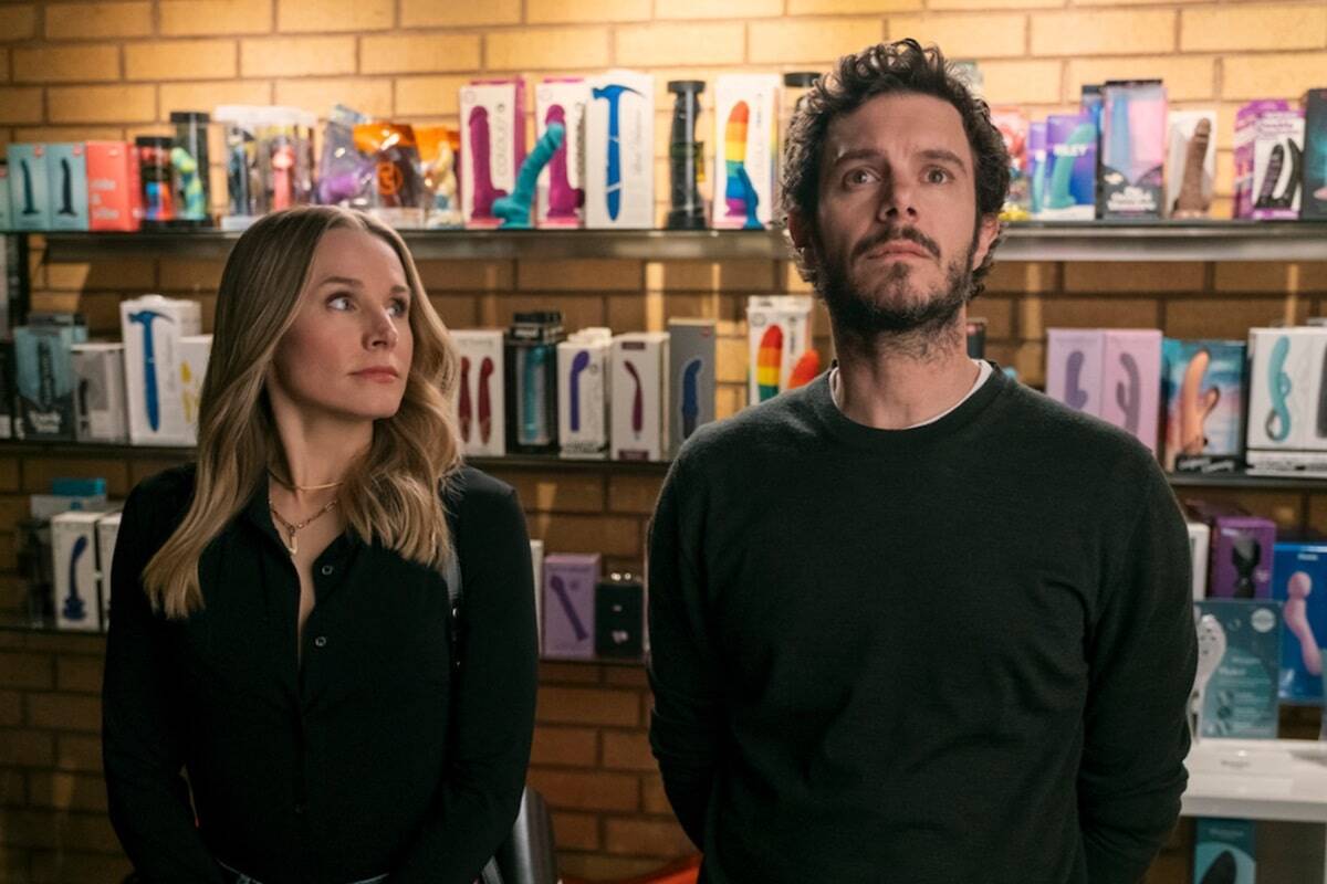 Kristen Bell y Adam Brody en Nadie quiere esto